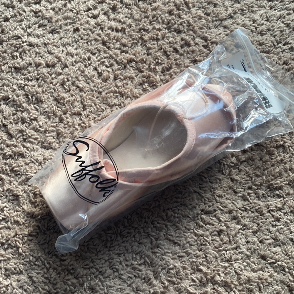 BRAND NEW Suffolk Sonnet Pointe Shoes